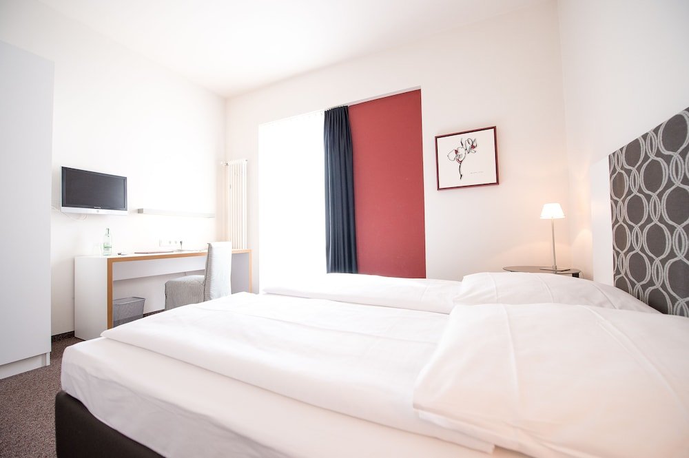 Фото Weinforum Franken Hotel & Restaurant