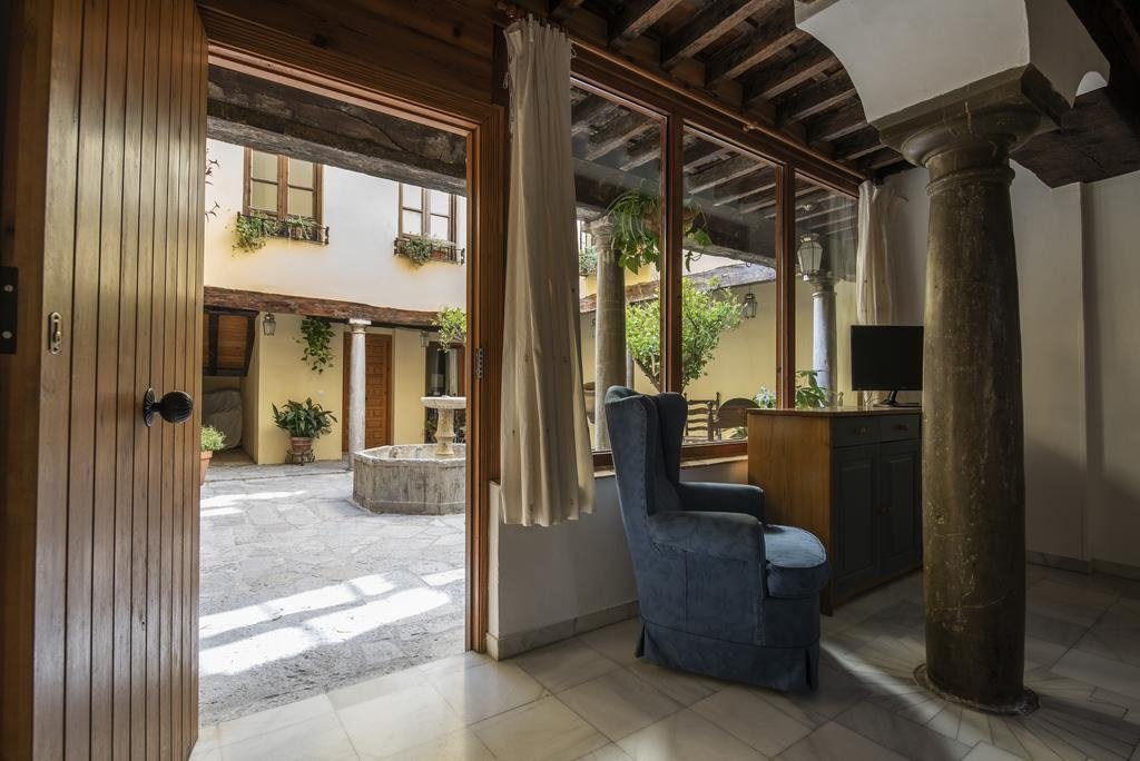 Фото Apartamentos Turísticos Gloria