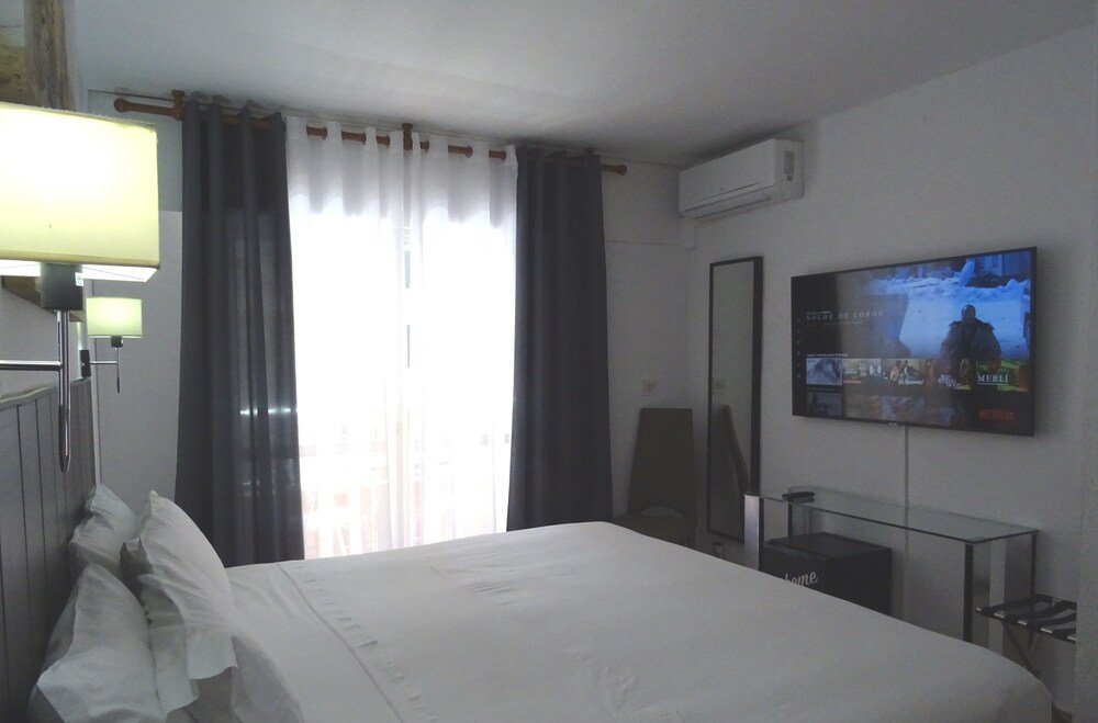 Фото Hotel Carlos III