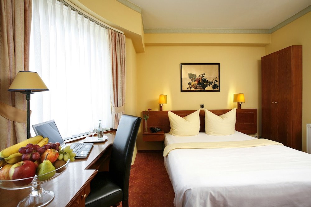 Фото отеля 3