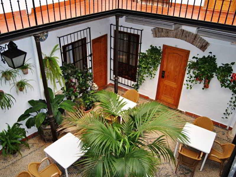 Фото Los Patios Hotel