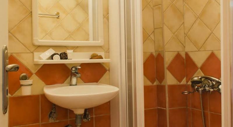 Фото Nantin Hotel Ioannina