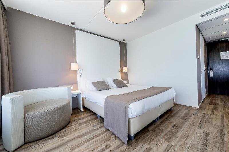 Фото Fletcher Hotel De Wageningsche Berg