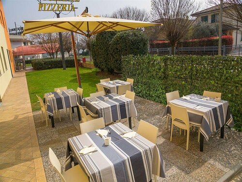 Гостиница Hotel Eden Mantova