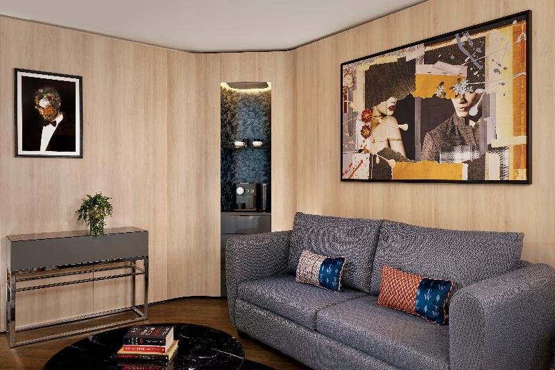 Фото The Westminster London, Curio Collection by Hilton