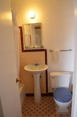 Фото Classic Inn Motel