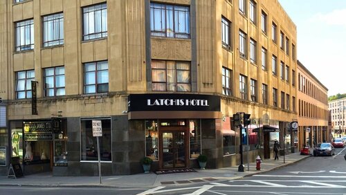 Гостиница The Historic Latchis Hotel and Theatre