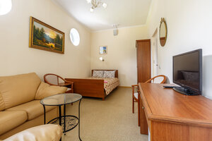 Zolotaya Osen (rabochiy posyolok Bykovo, Oparinskaya ulitsa, 77/5), hotel