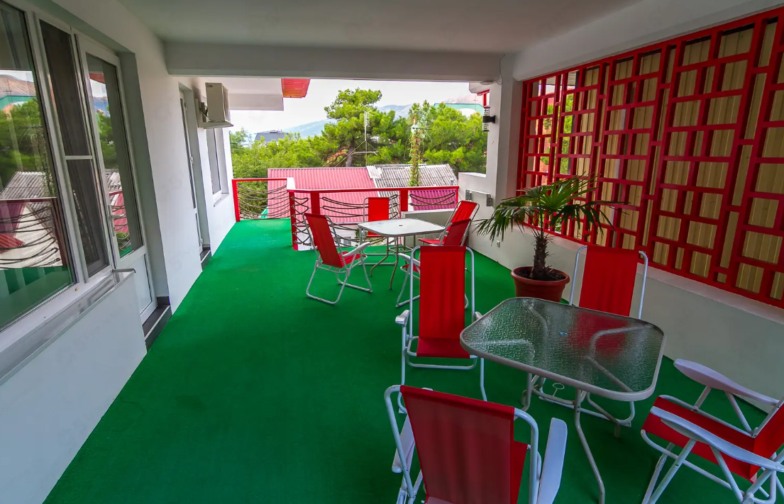 Фото отеля 2