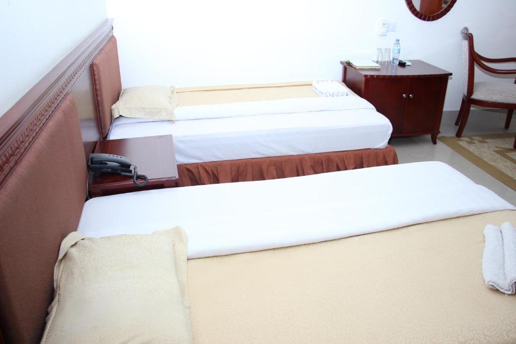 Фото Lenana Hotel