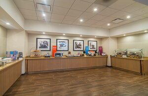 Гостиница Hampton Inn Chicago North-Loyola Station