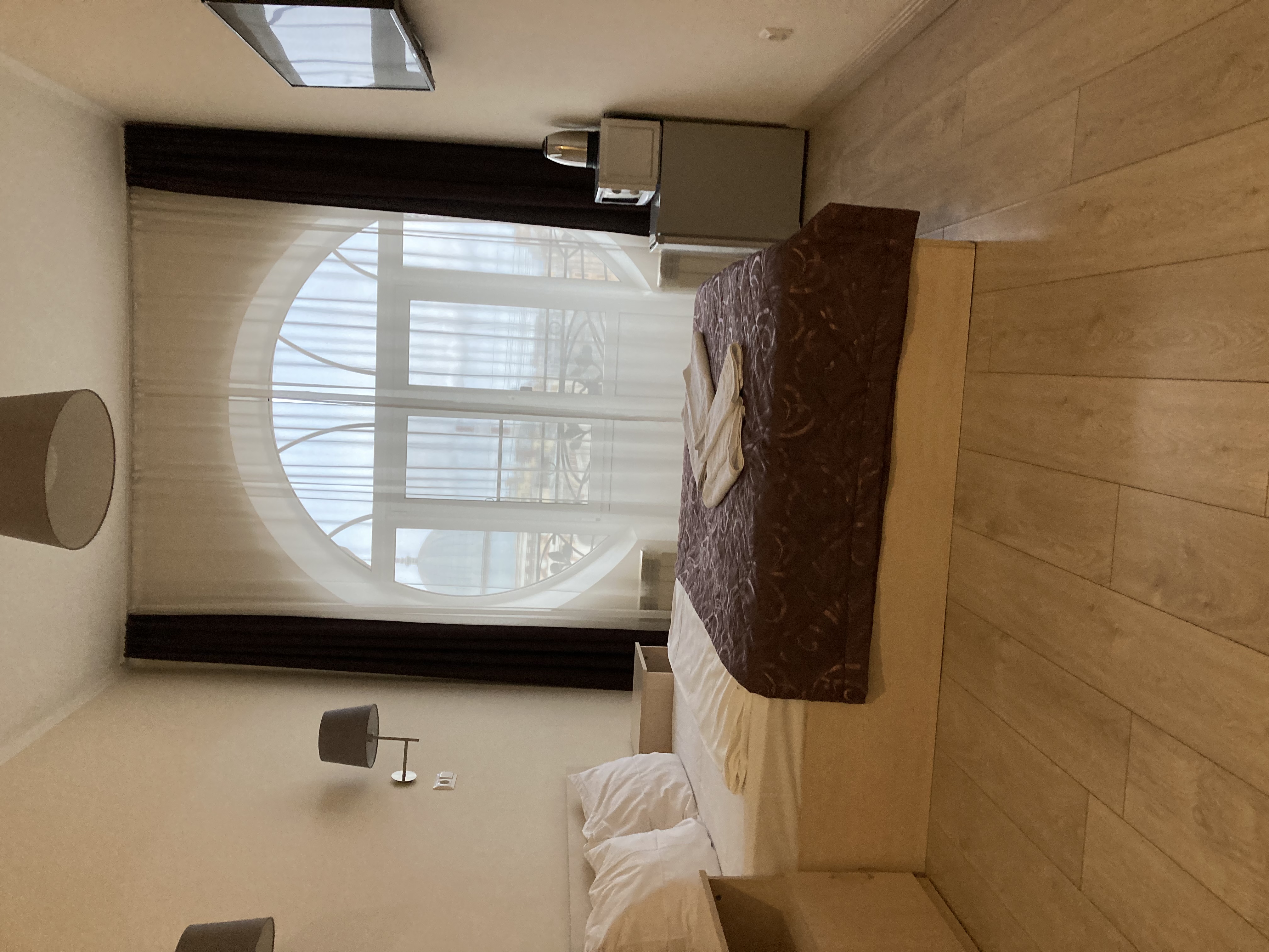 Фото Демократ на Невском 147