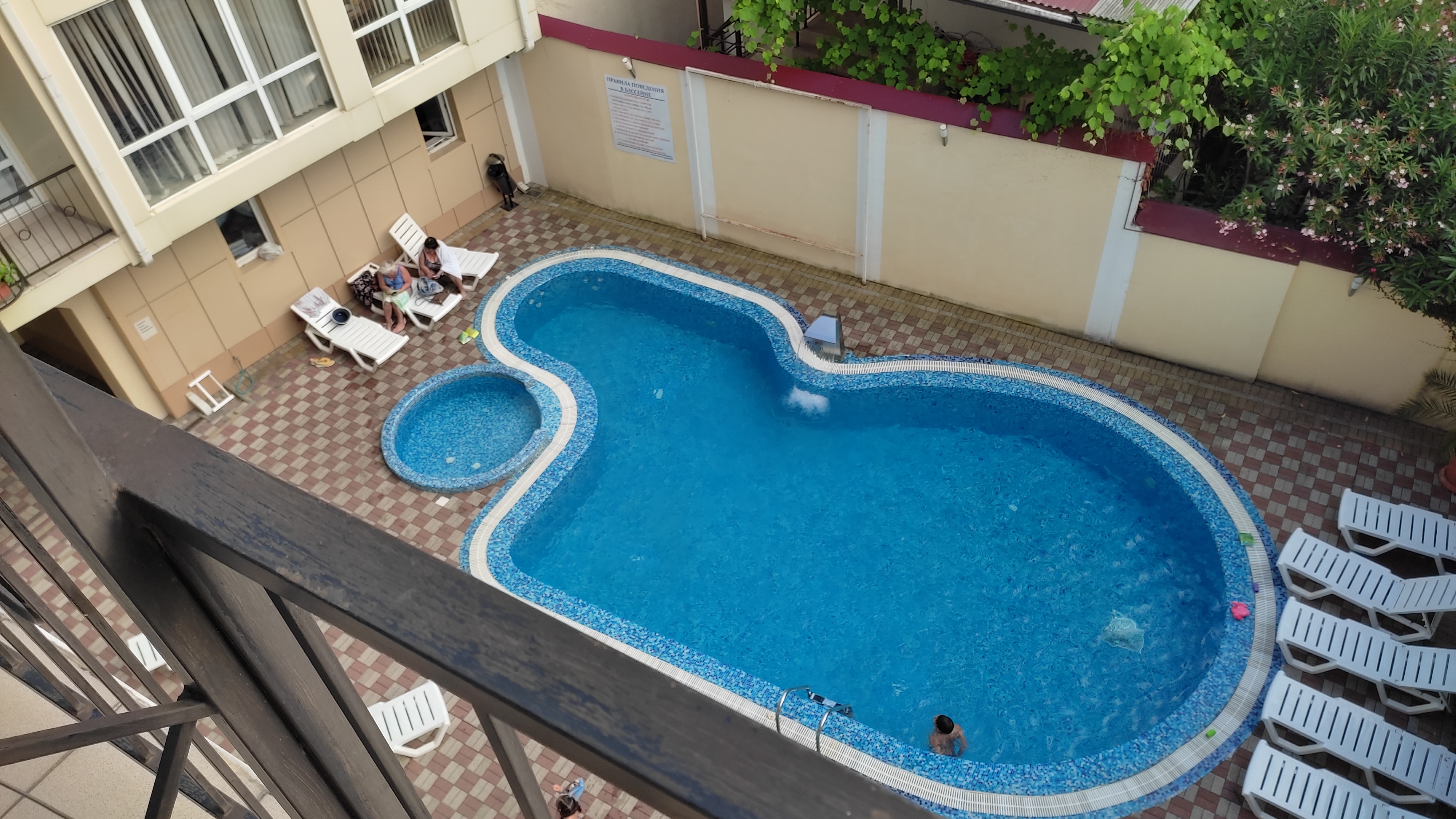 Фото отеля 3