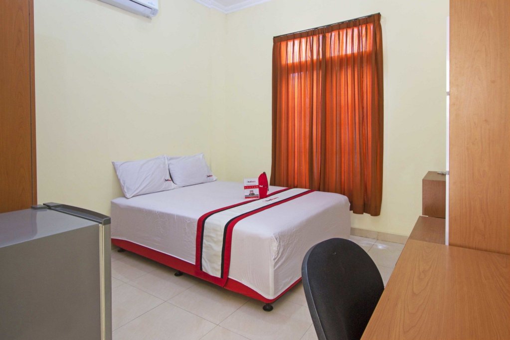 Фото RedDoorz @ Pogung Baru