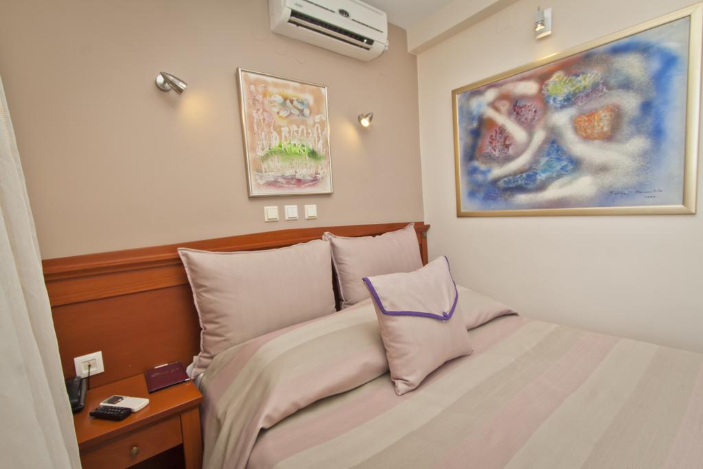 Фото Hotel Triton