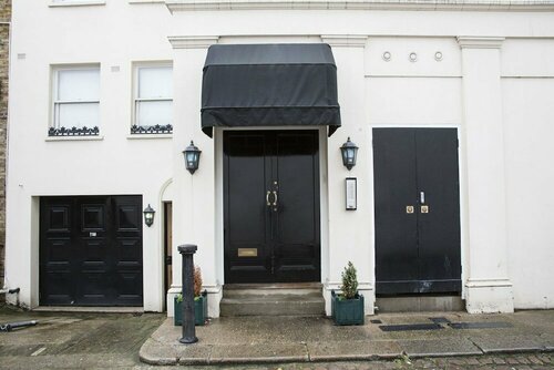 Гостиница Comfortable one Bedroom Apartment in Notting Hill, Lambton Place Near Portobello в Лондоне