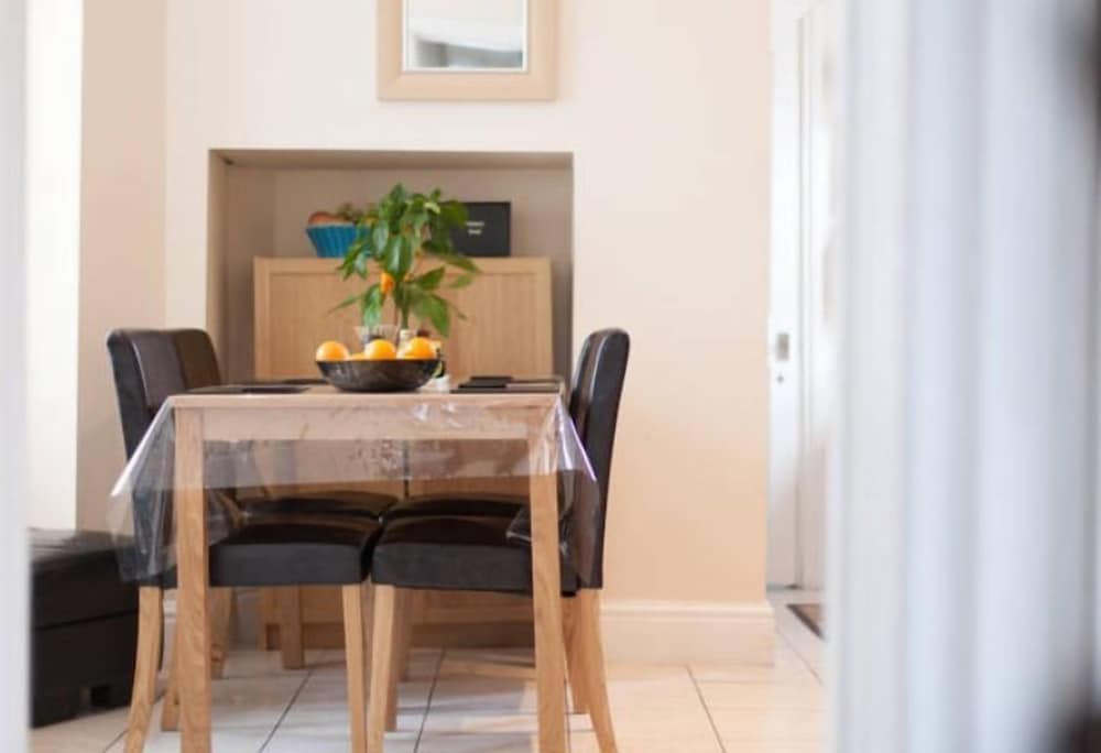 Фото Home2Home-Rooms