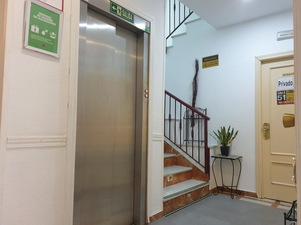 Фото Отель Al-Andalus