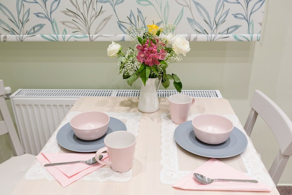 Фото Grandma's Chic & Bright Athenian Home with a Patio