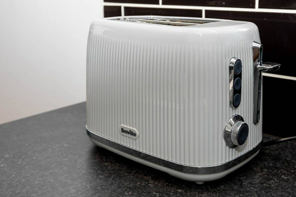 Фото Radiant 2 Bedroom Apartment in East London