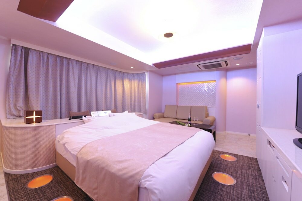 Фото Hotel Iris - Adult Only