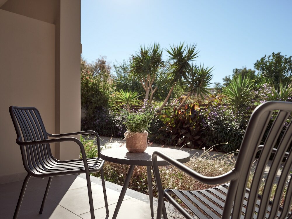 Фото Cactus Hotel