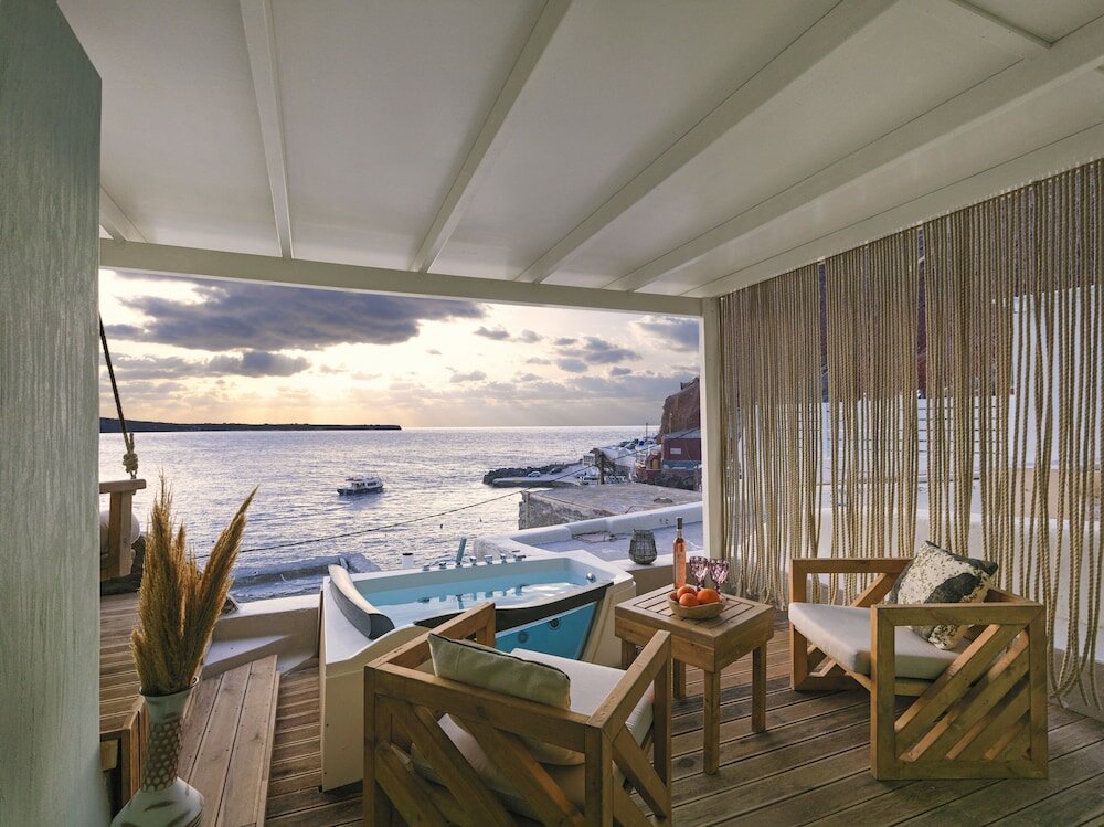 Фото Secret Gem Suites