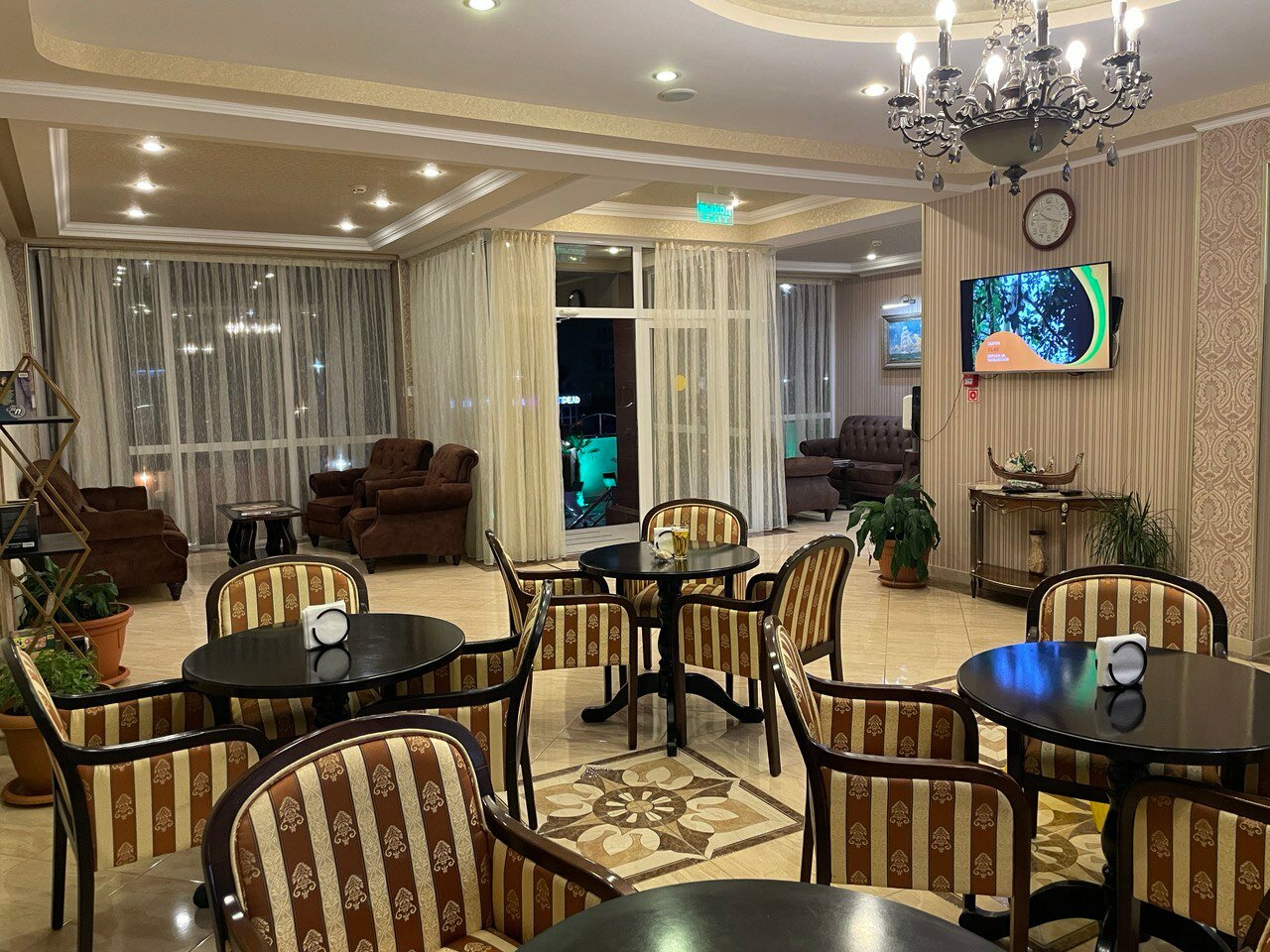 Фото Лазурное окно