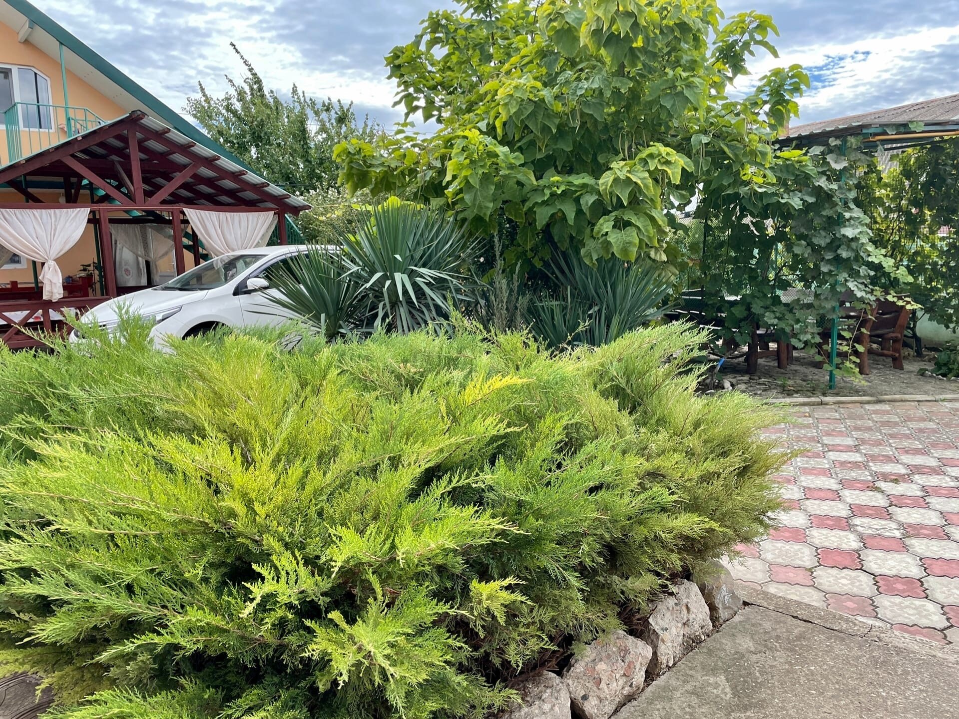 Фото отеля 2