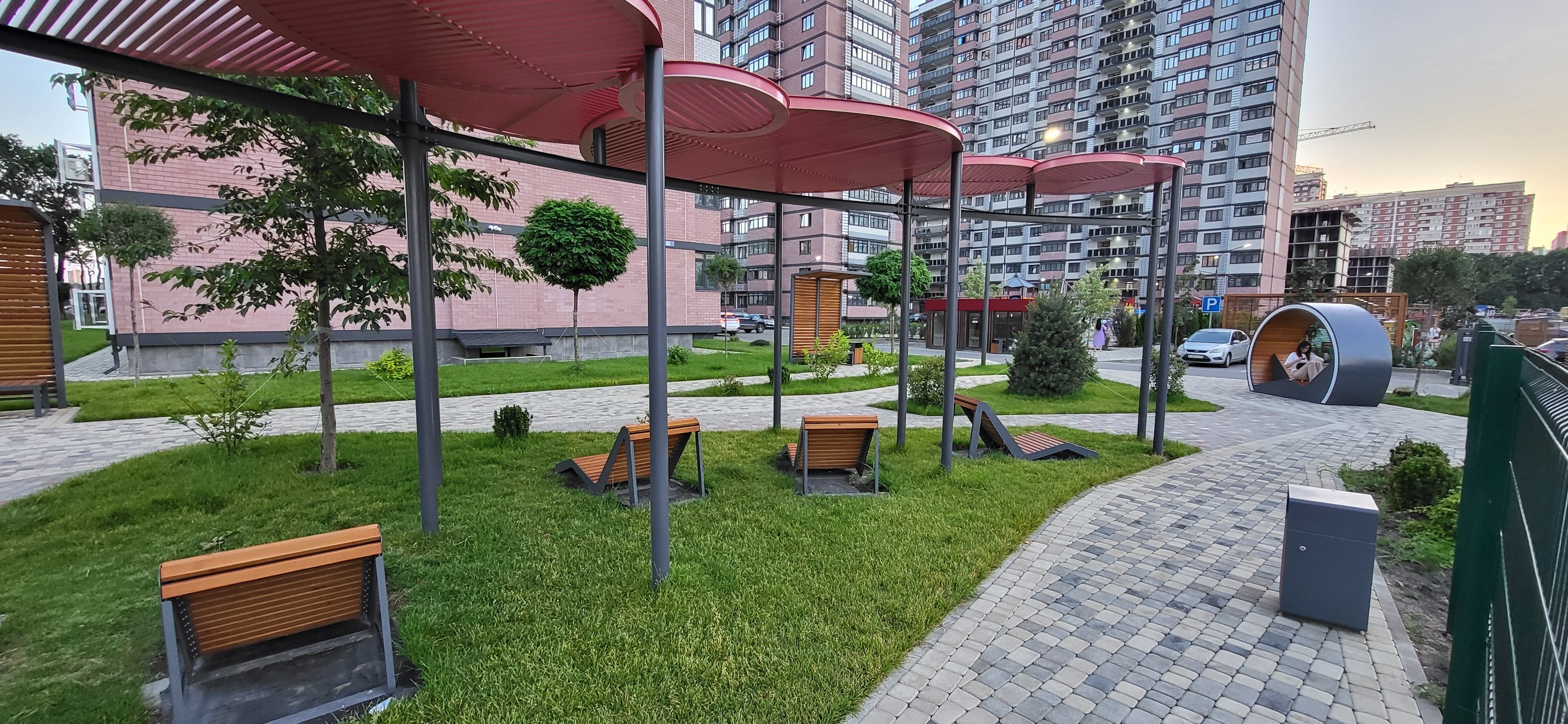 Фото Парк у дома