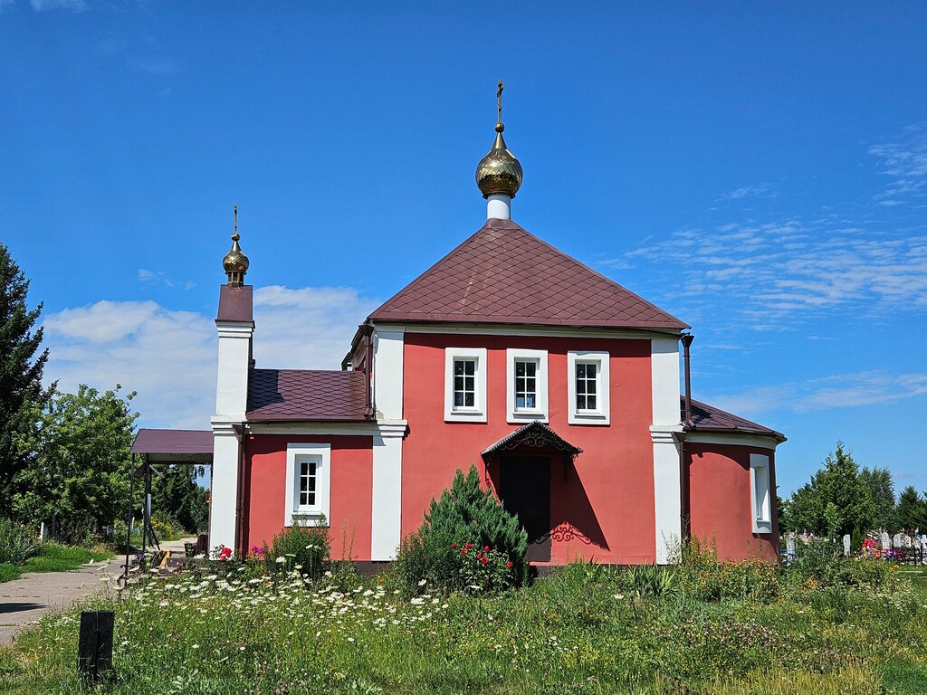 كنيسة أرثوذكسية Voskreseniya Khristova na Novom Zalivenskom Kladbische Church ، مقاطعة أوريول، صورة