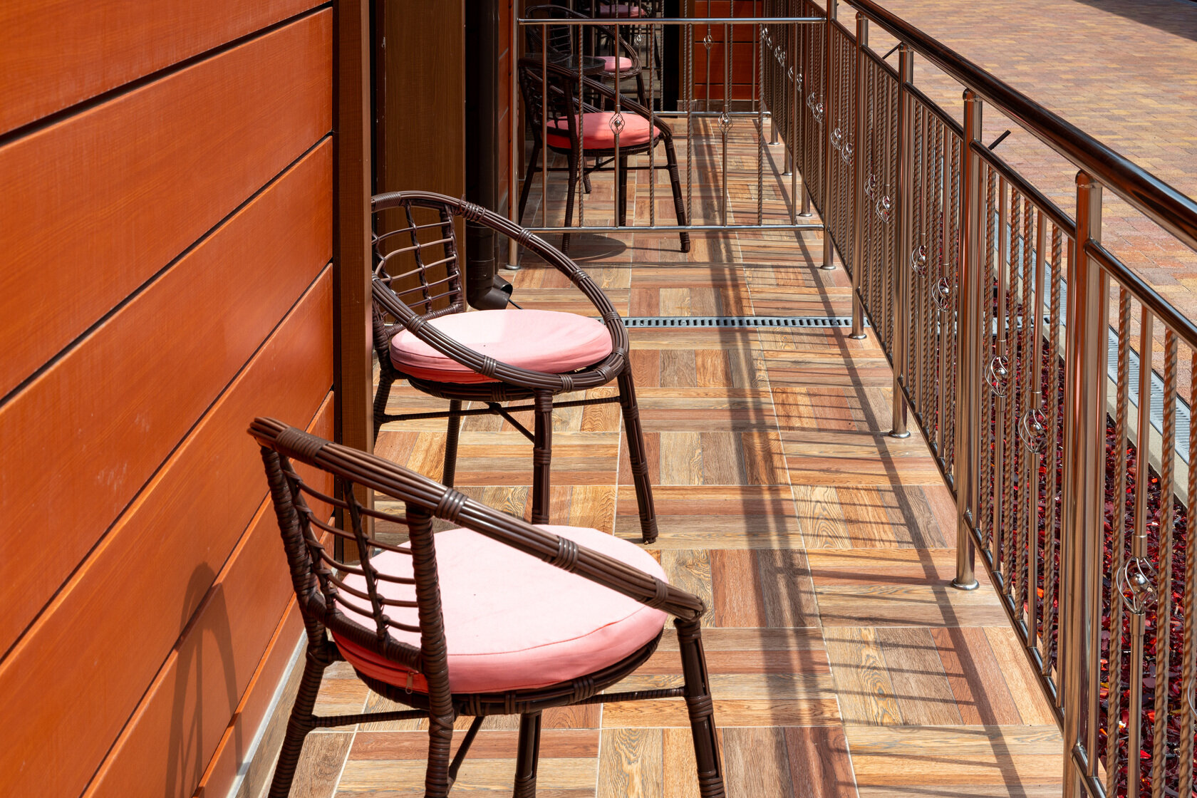 Фото Red Wood by Provence