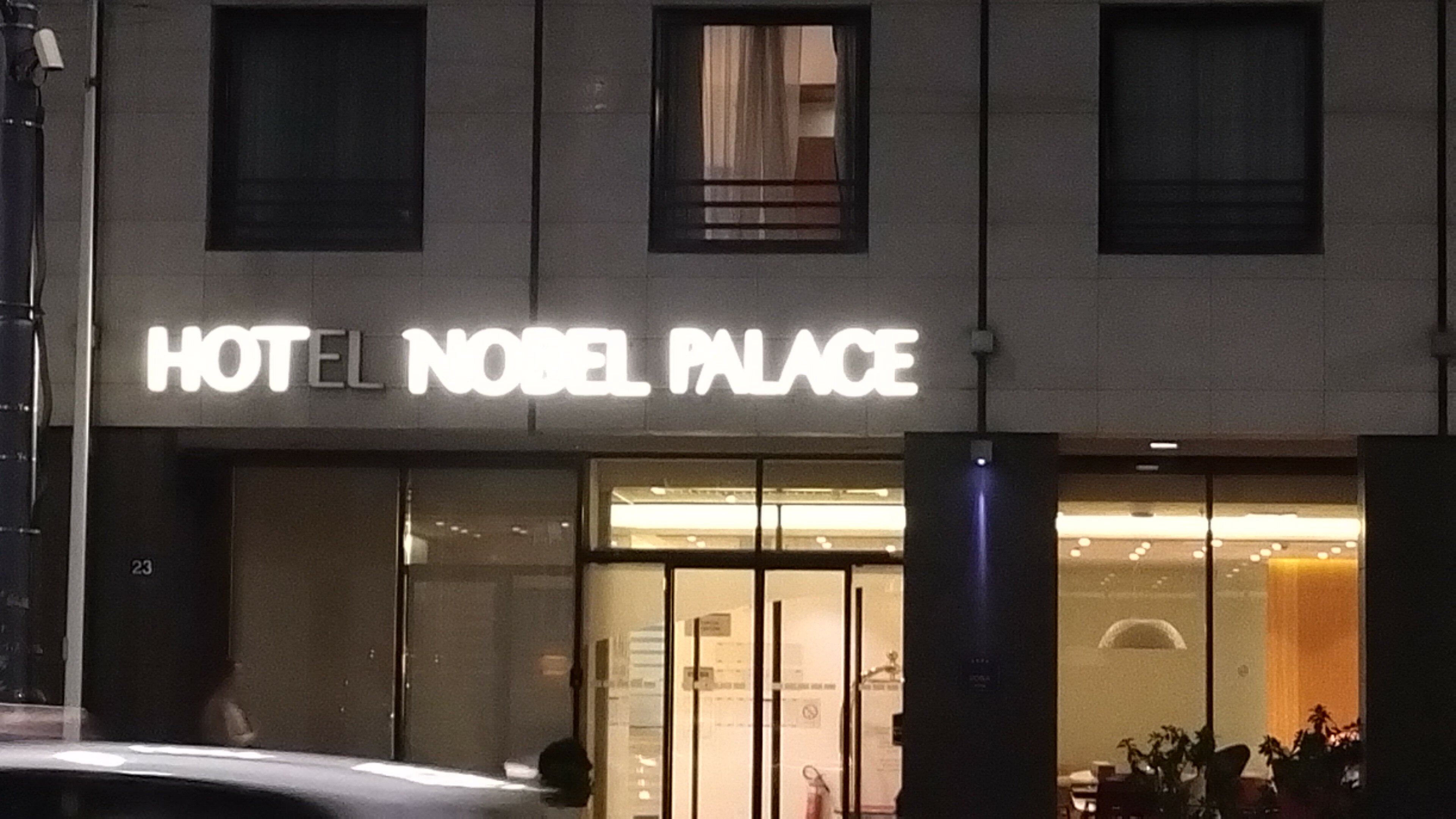 Фото отеля 2