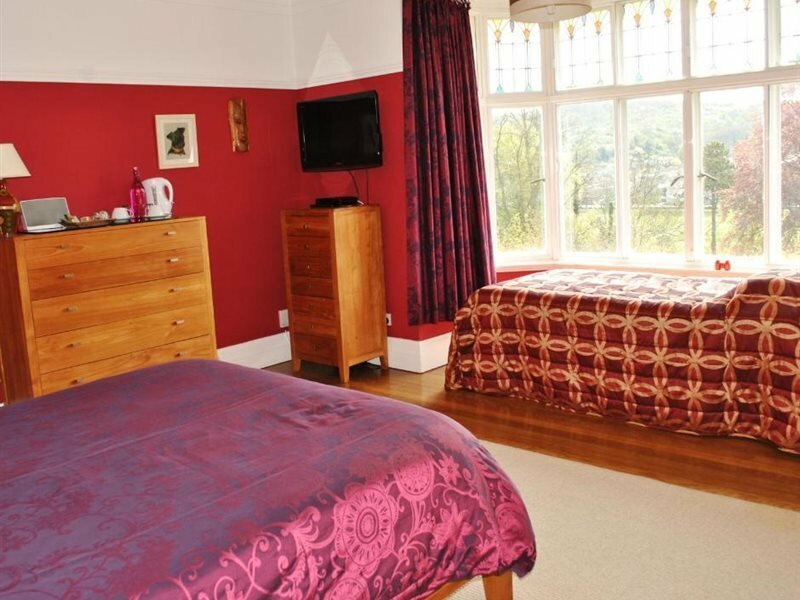 Фото Crabble Hill House