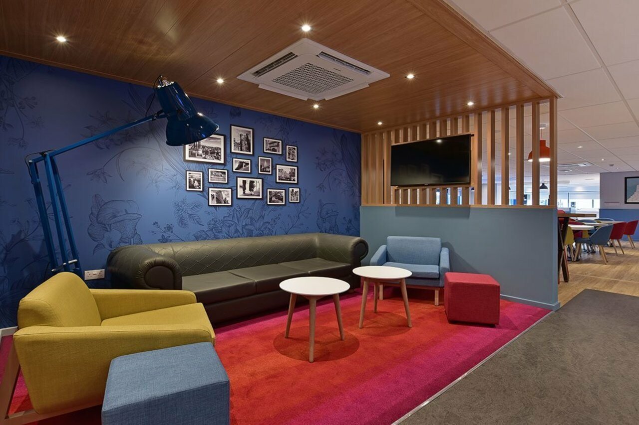 Фото Travelodge Edinburgh Park