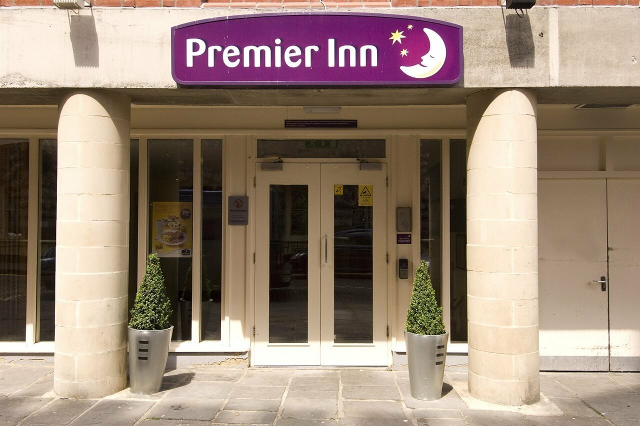 Фото Premier Inn Bristol City Centre Finzels Reach