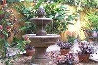 Фото Garden District B&b