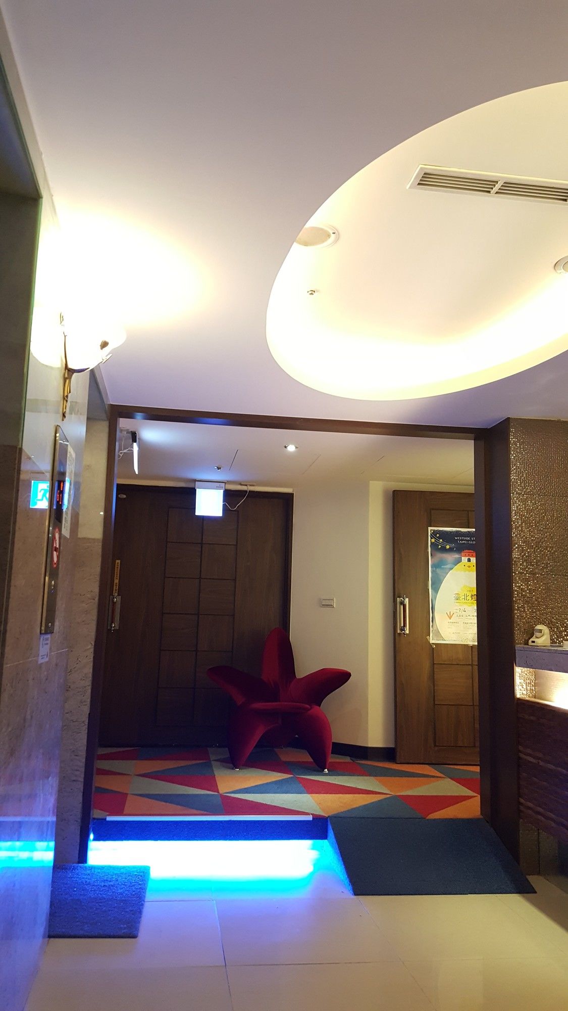 Фото Honey Prince Hotel