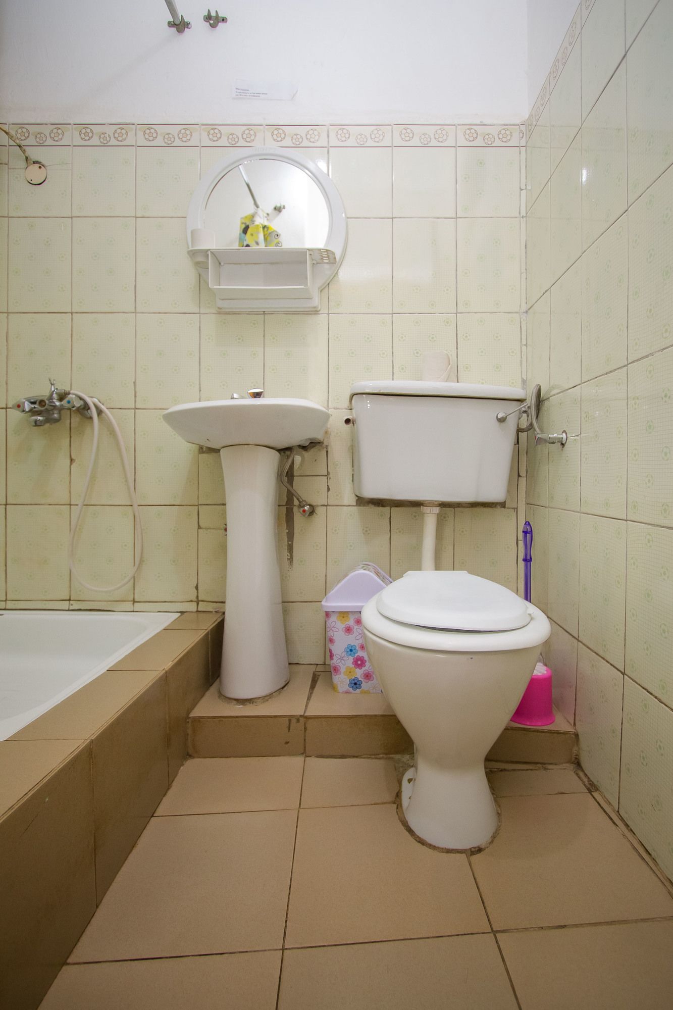 Фото Chez Johnson Hotel