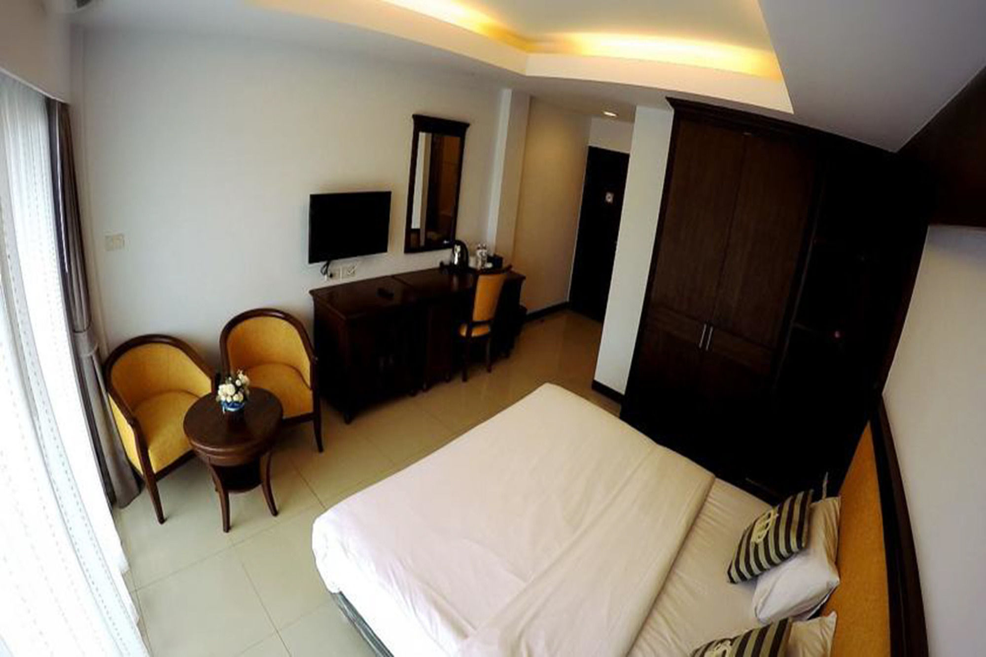 Фото Oyo 898 Sota Residence