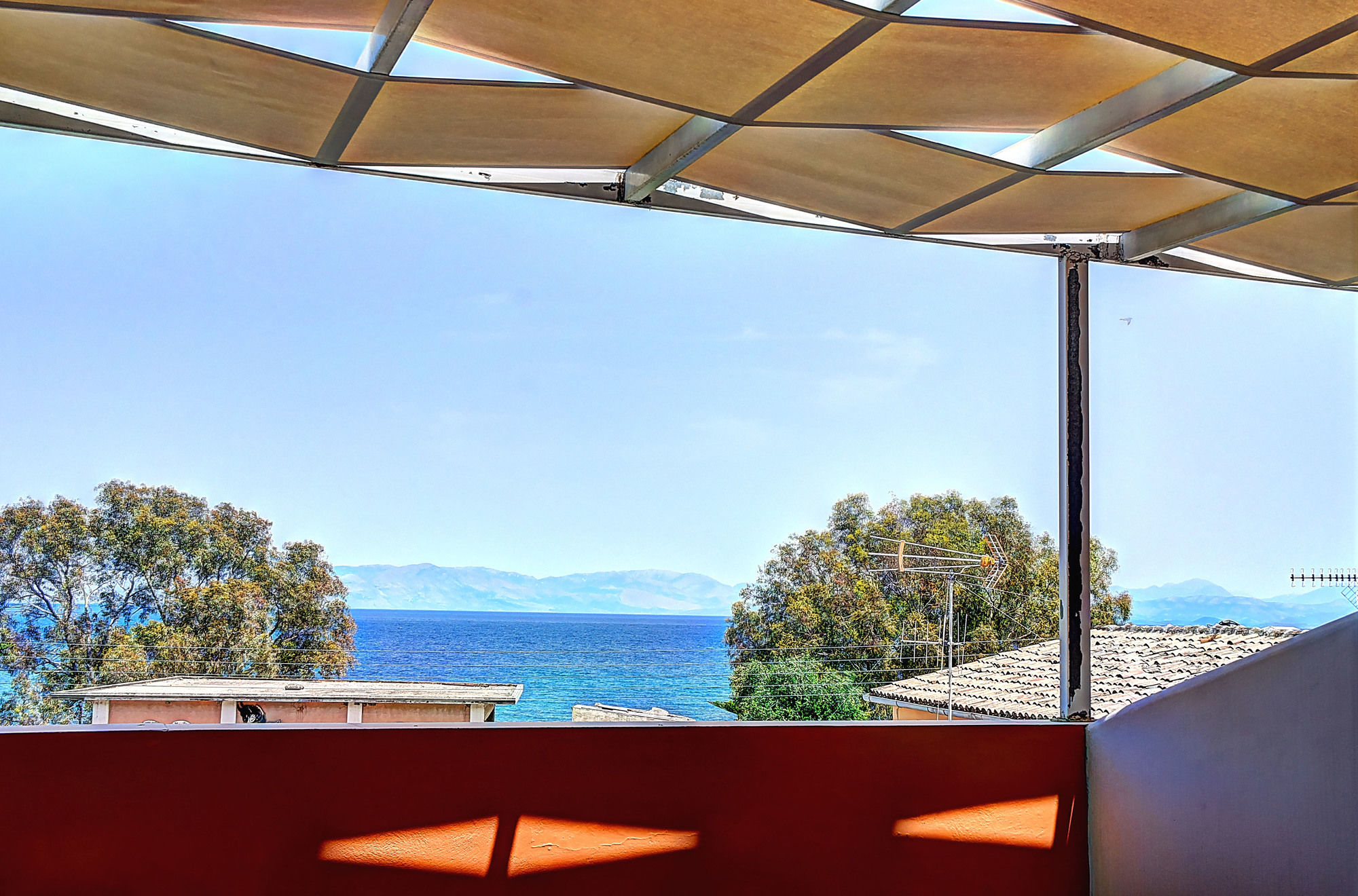 Фото Benitses Arches