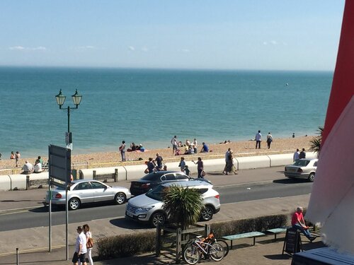 Гостиница The Kings Head & Channel View