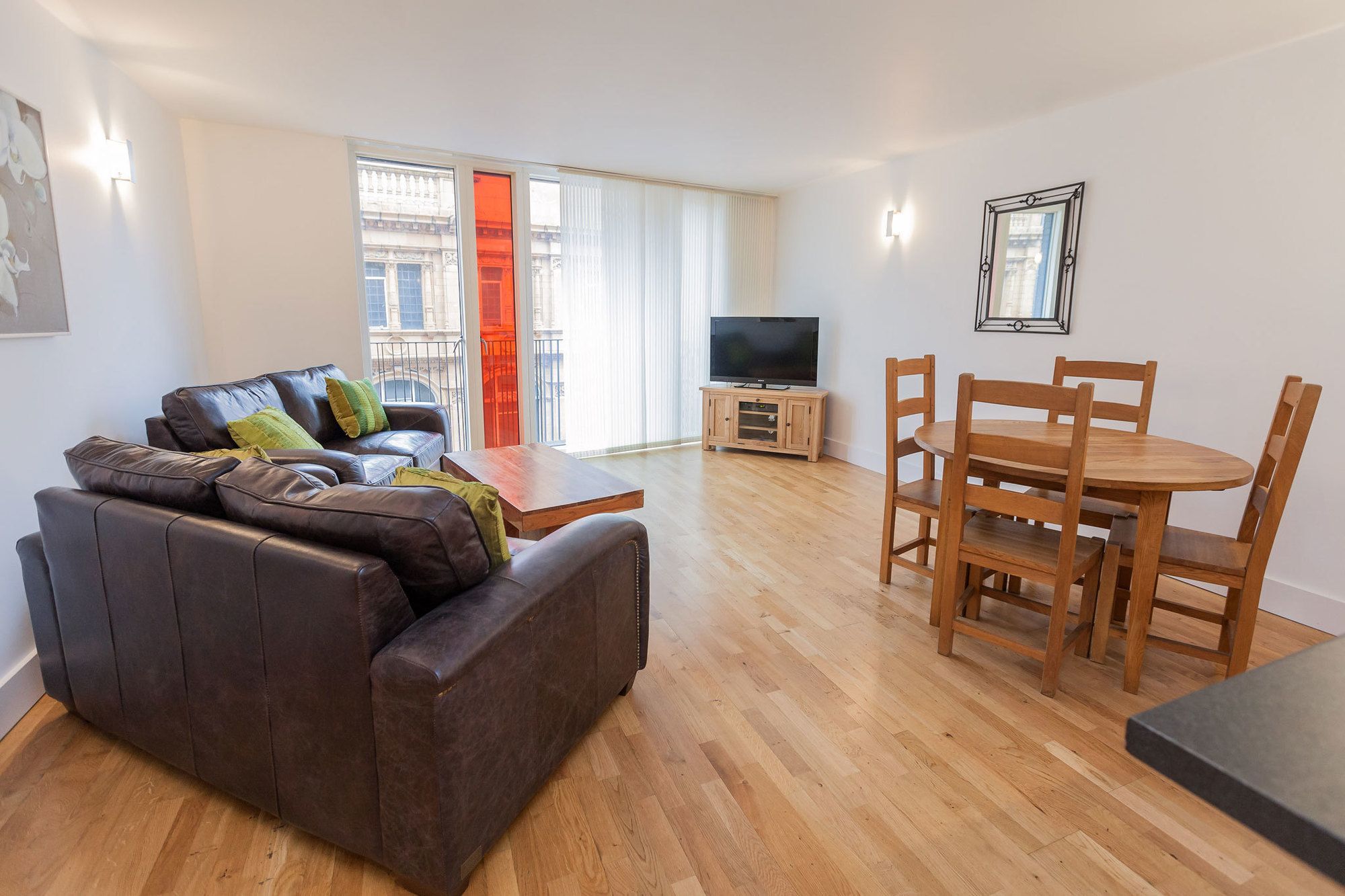 Фото Kspace Sinclair Serviced Apartments