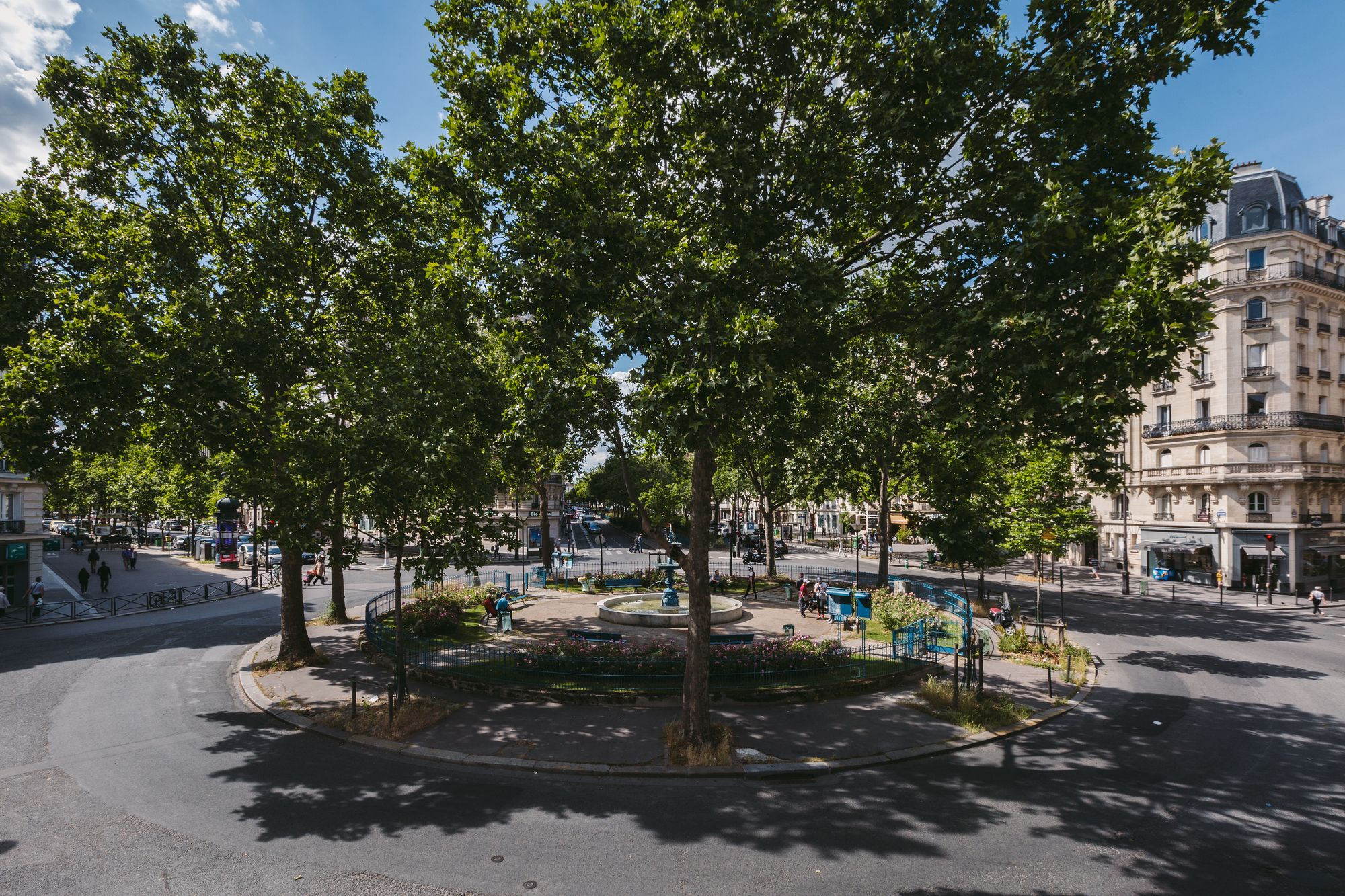 Фото Le Petit Cosy Hôtel