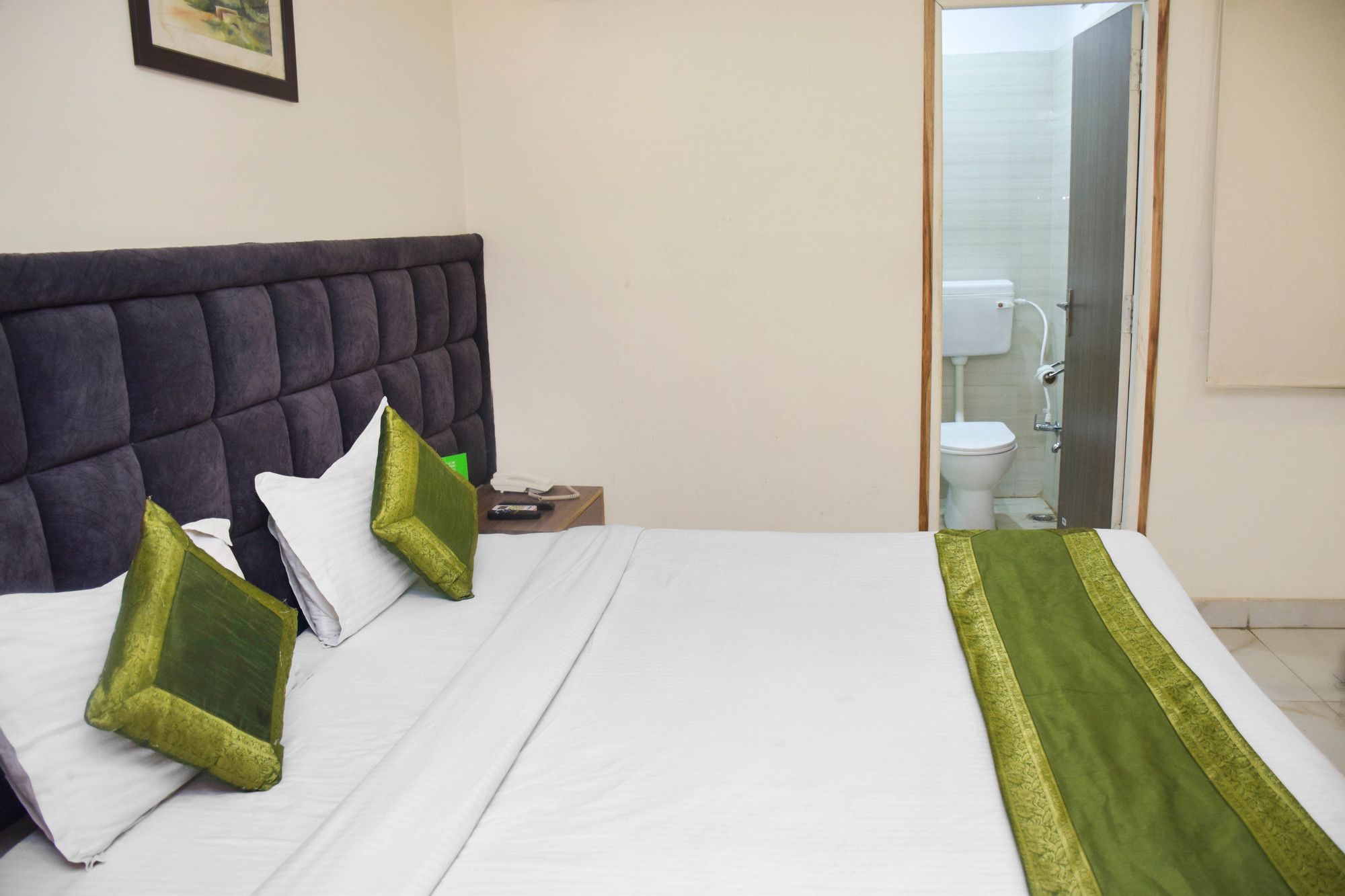 Фото Treebo Trip Metro Inn