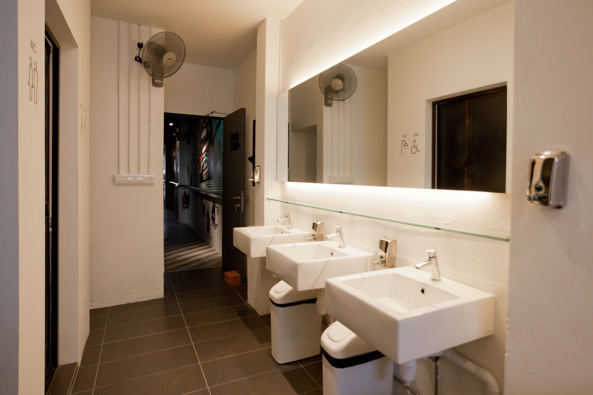 Фото Mori Hostel Singapore