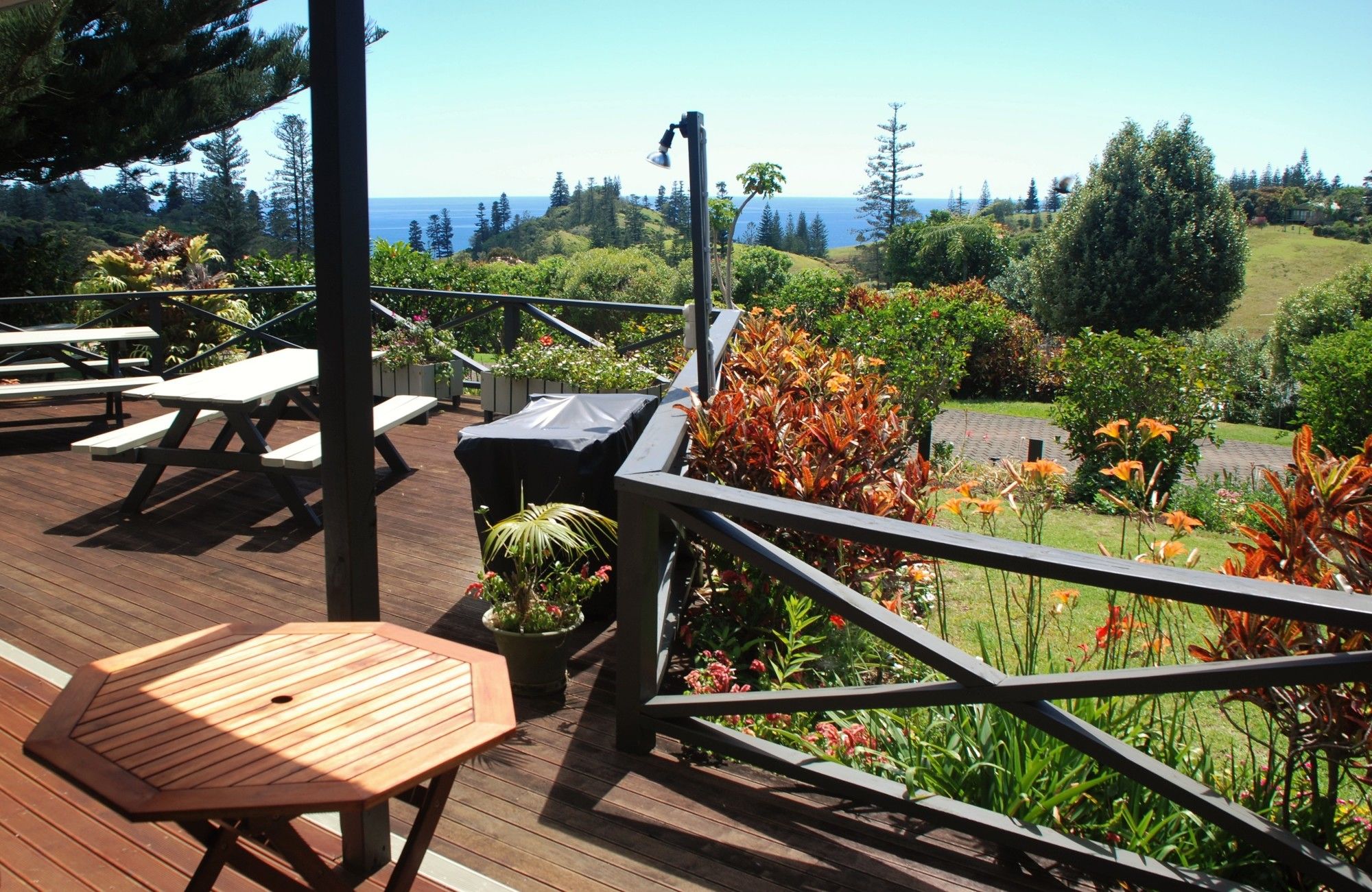 Фото Cascade Garden Apartments