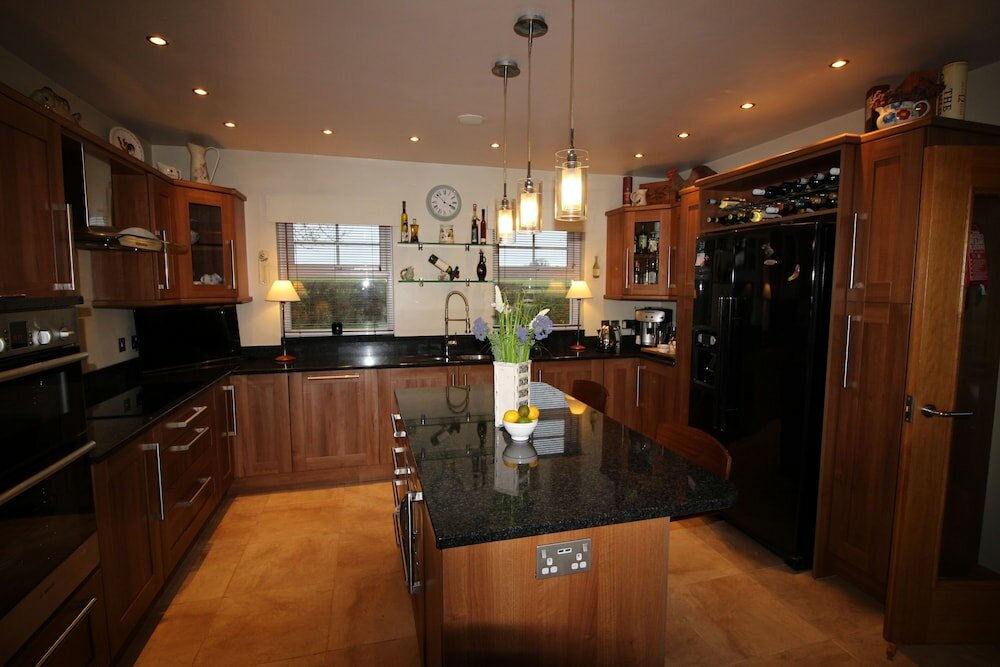 Фото Crowfield House