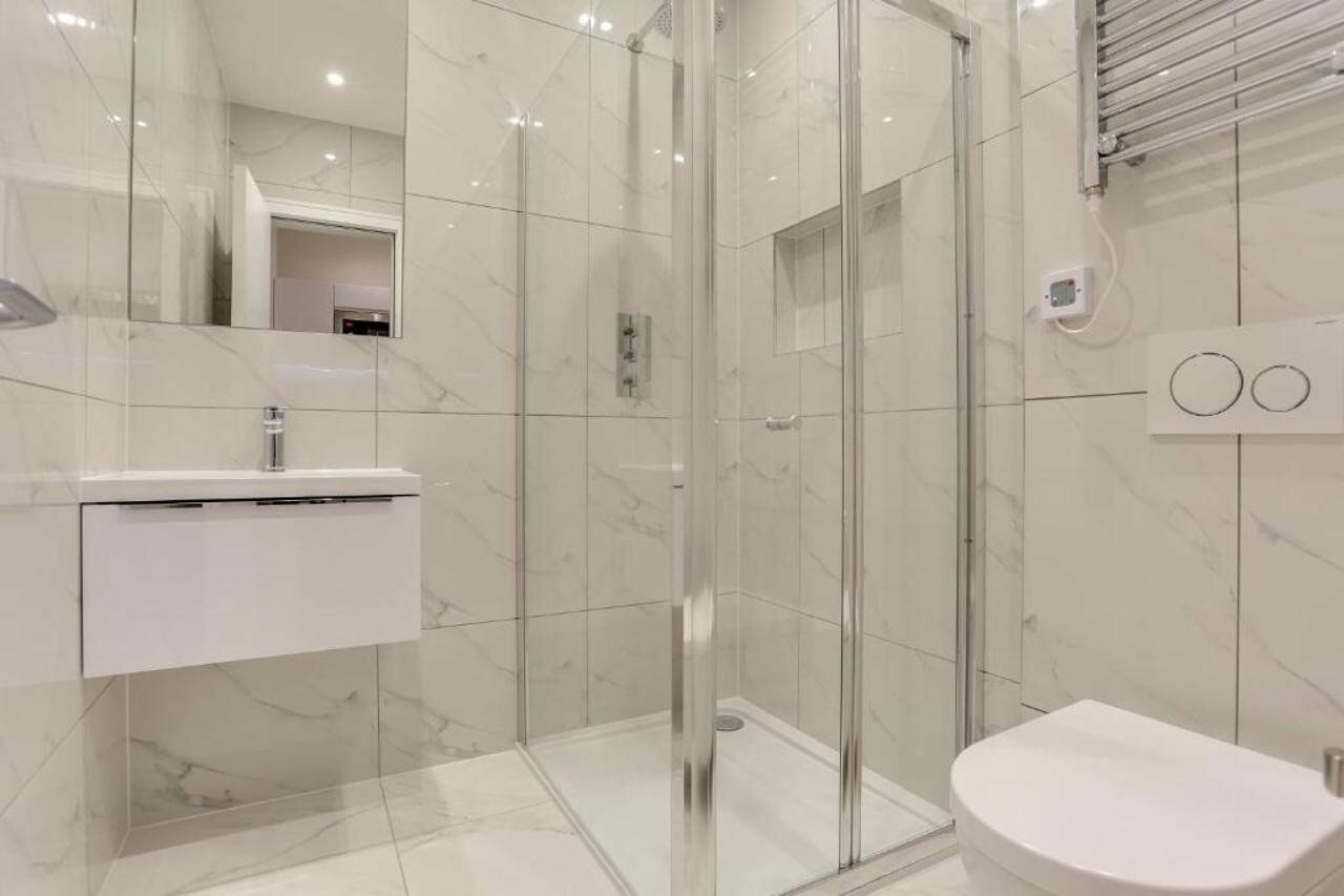 Фото Queensborough Terrace Service Apartments