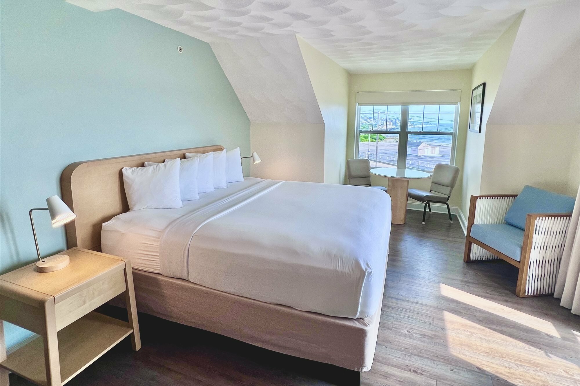 Фото Atlantic Beach Hotel Newport